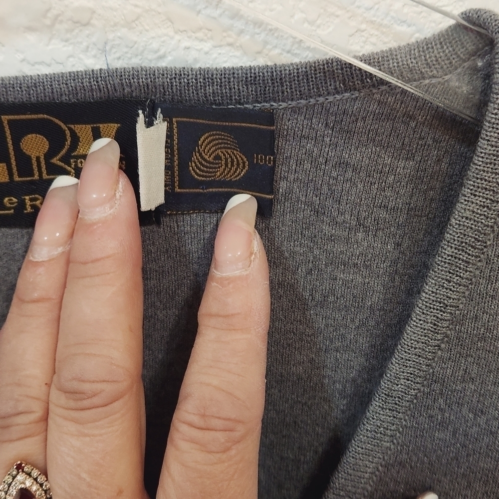 LEROY 80's Vintage Classic 100% Virgin Wool Long Sleeve V-neck Sweater Size XL - Picture 4 of 13